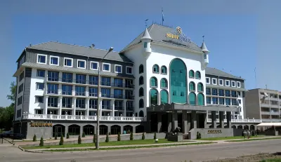 Shiny River Hotel Hotels in 