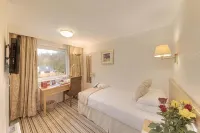 Muthu Queens Hotel