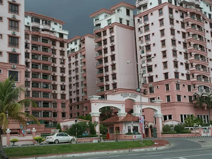 Nana Marina Court