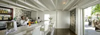Dock House Boutique Hotel and Spa by Newmark - bar