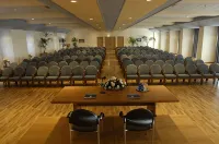 Constantinou Bros Athena Beach Hotel