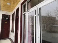 Pingyi Liangshi Supermarket Hotel - Losmen