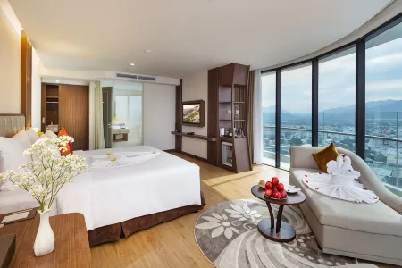 Regalia Gold Hotel