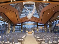 Mulia Resort Hoteles cerca de Playa Geger