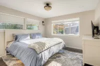 Charming 2-bedroom unit with WiFi, AC with amazing Puget Sound view in Tacoma - 4-Sterne