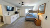 Luxury Condo w/ FREE WiFi, Parking, Heated Pool, Hot Tubs, Skier Shuttles