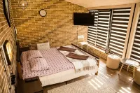 Fivestars Hotel - 2-Star