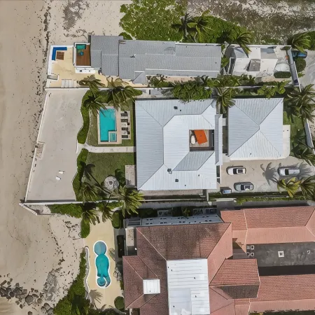 Villa Oasis- Oceanfront Beach House with Pool- Close to BahaMar!