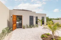 Villa Janssen Jan Thiel with private pool - 3-Star