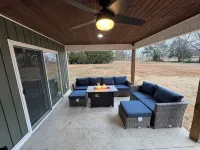 Charming 2-bed 2-bath cabin with views of Lake Guntersville from every room. - Family