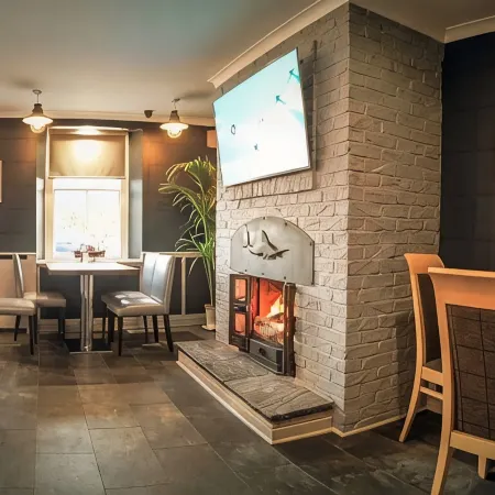 Quayside Hotel & Bar