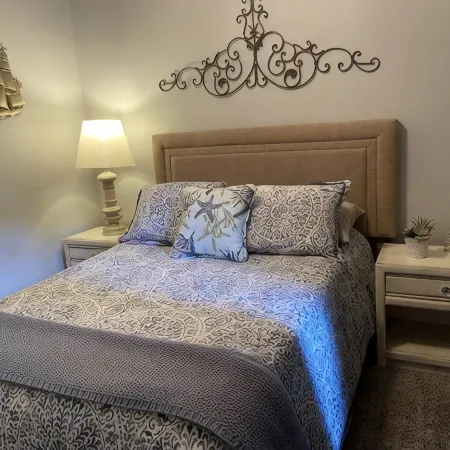 Lovely/Serene/Water View1st floor 2B/2BA Condo,10M-Beach.