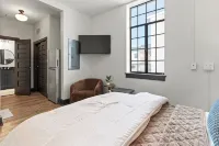 Local Discounts!-The Revitalized Newark Arcade - 3-Star