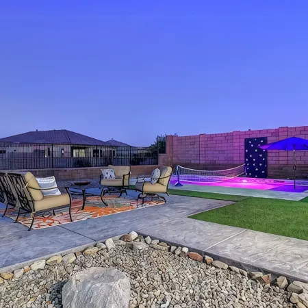 Estrella Mountain 5 Bdrm w/Views, Pool, and Games!