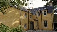 Rathmhor - lovingly restored traditional stone house in Cairngorms National Park