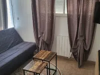 212 Apartment 10 min DisneyLand Hotels in Montevrain