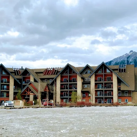 Family friendly 2BR/2BA condo - Sleeps 6 - Views & location!!