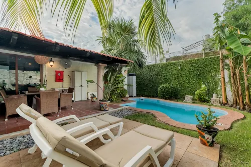 Private Colonial Boutique House with a Cool Pool in the Heart of Downtown Cancun