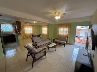 Cozy and Spacious Apartment in Lambeau, Tobago - 2 звезды