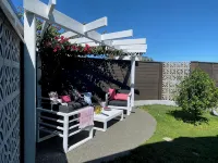 Groove-on-Grove.  Entire home in Nelson. Hotels in 