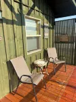 Flo’s Cabin at Grans – Flathead Lakefront, Firepit, Dock, Kayaks, Pet Friendly. - 小木屋