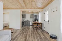 Completely renovated 2 bedroom apartment in quaint Celina