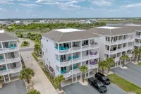 Luxurious Oceanfront B home w/pool, elevator, 6BR, steps to the sand and surf - 4-Star