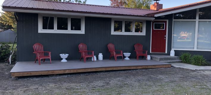 Cozy home next to airport with fenced backyard and lots of sun! Hotels in Juneau