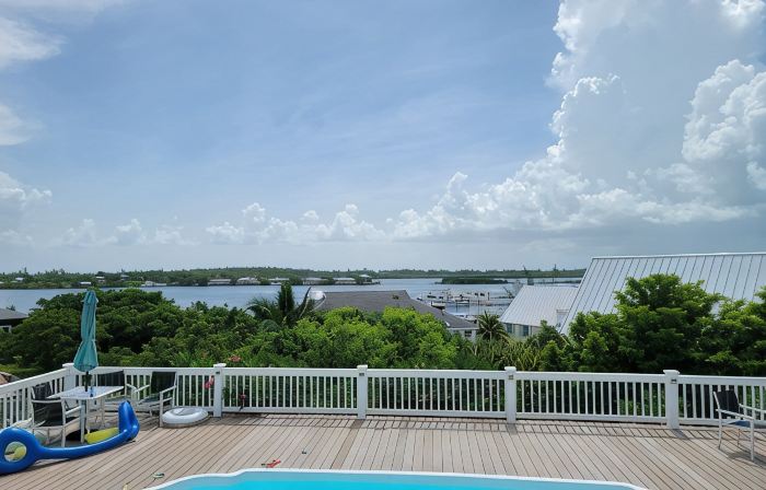 Indigo House with private pool, dock slip, & house generator on Green Turtle Cay