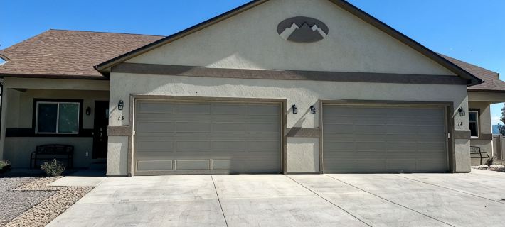 Beautiful Home Close to River Parks , Airport & Downtown. Pet-Friendly! Hotel di Montrose