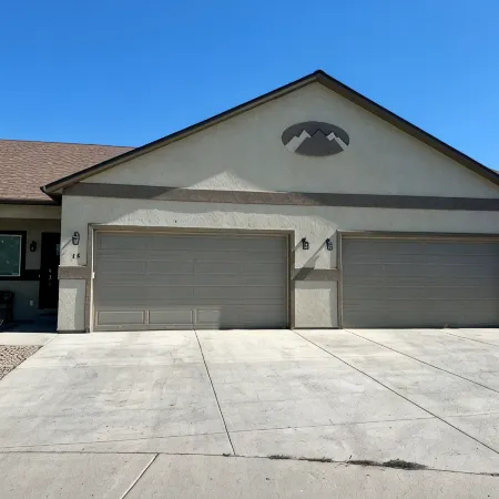 Beautiful Home Close to River Parks , Airport & Downtown. Pet-Friendly!