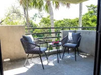 Newly remodeled Studio Condo across parking lot to Ocean Hotels in Sawgrass