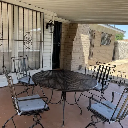 A.L.I. Place is a newly renovated 3 bedroom/2 bathroom home 5 min. from airport.