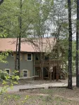 Rosie’s Peaceful Lake House - 3-Star