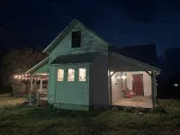 Historic Farm Stay, Star Gazing, Antique Shopping, Pet Friendly! - 3 estrellas