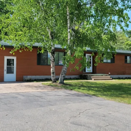 Remodeled 4 bedroom home in downtown Paradise next to our Fresh Coast Cafe