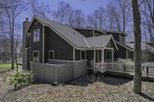 The Ski & Tee - 5 bdrm condo on 18th fairway & steps from ski trail - 4-Star