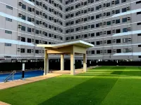 Acellyne Suites at Green 2 Residences with Netflix! - Pools