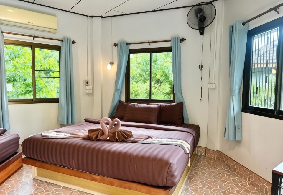 Khao Sok Jungle Huts Resort - Housity