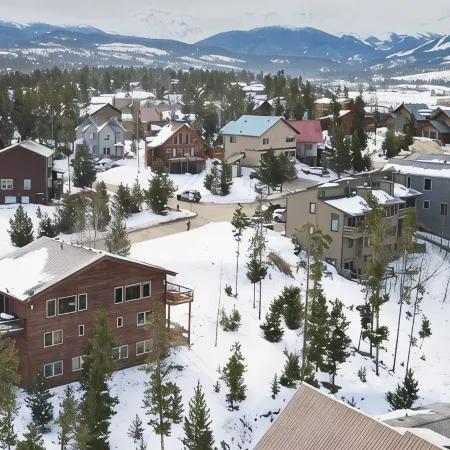 Winter Park Mountain Home/Near Bus Stop/Sleeps 7!!