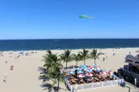 Spacious Home Ready for your memories(2 blocks to beach, downtown and train) - 3-Star