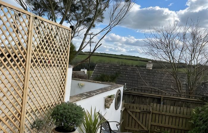 SPINDRIFT, Padstow, peaceful, views, parking - 10min walk to harbour