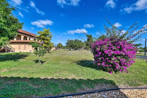 Naples Marina Getaway Studio Direct Water Views! -  Ferienwohnungen