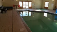 Country Inn Walker - Pools