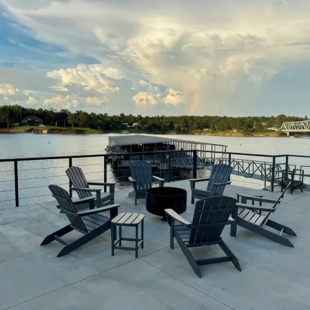 Smith Lake Stay with Water Views, Pool and Spa Bath 3Bd 2Bath