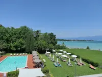 Yachting Hotel Mistral - Beach
