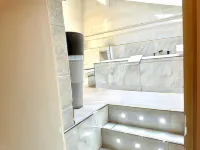 蒙斯頓小屋酒店
