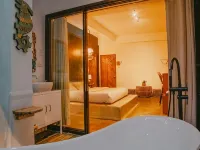 Sanse Boutique Hotel Hotels near Taraw Cliff