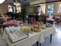 Hotel Sud Est by Fam Rossetti - breakfast