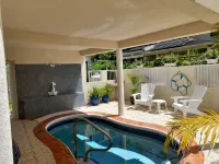 Affordable Luxury Two Bedroom Two Bathroom Apartment With Private Pool - balcony